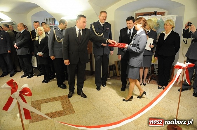 Zdjęcie w galerii na portalu naszraciborz.pl: Śląski Okręg Służby Więziennej świętował w Raciborzu. Na zamku otwarto izbę pamięci SW wiadomości z regionu