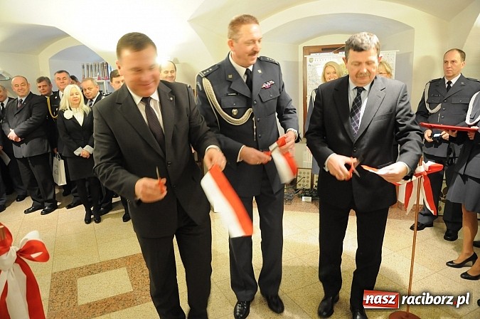 Zdjęcie w galerii na portalu naszraciborz.pl: Śląski Okręg Służby Więziennej świętował w Raciborzu. Na zamku otwarto izbę pamięci SW wiadomości z regionu