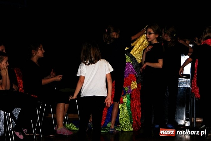 Zdjęcie w galerii na portalu naszraciborz.pl: Warsztaty dla najmłodszych aktorów wiadomości z regionu