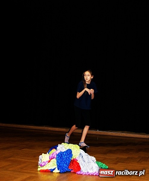 Zdjęcie w galerii na portalu naszraciborz.pl: Warsztaty dla najmłodszych aktorów wiadomości z regionu