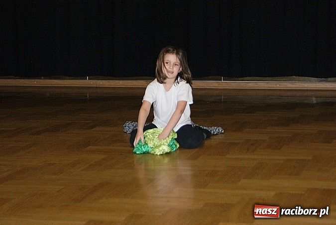 Zdjęcie w galerii na portalu naszraciborz.pl: Warsztaty dla najmłodszych aktorów wiadomości z regionu