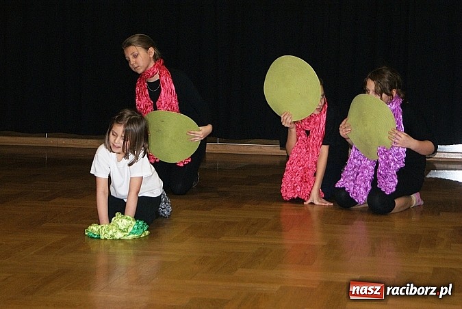 Zdjęcie w galerii na portalu naszraciborz.pl: Warsztaty dla najmłodszych aktorów wiadomości z regionu