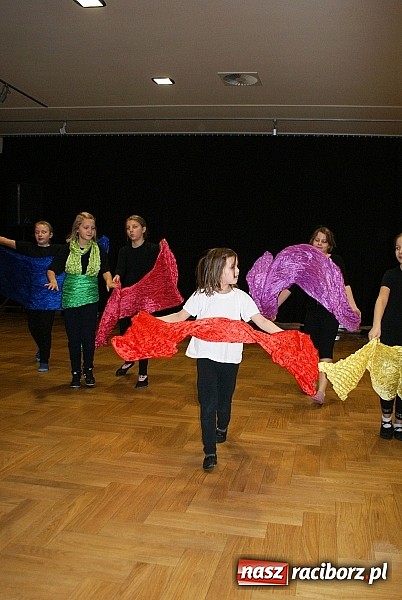 Zdjęcie w galerii na portalu naszraciborz.pl: Warsztaty dla najmłodszych aktorów wiadomości z regionu