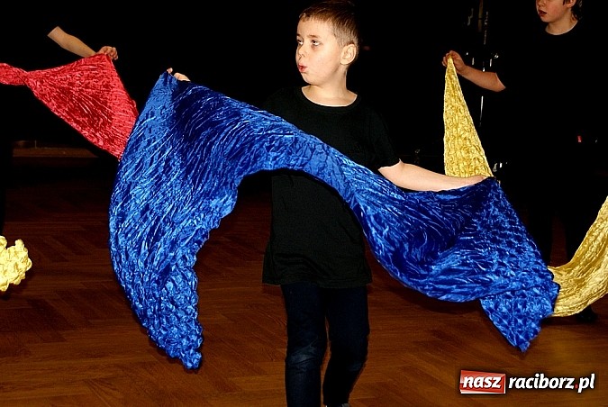 Zdjęcie w galerii na portalu naszraciborz.pl: Warsztaty dla najmłodszych aktorów wiadomości z regionu