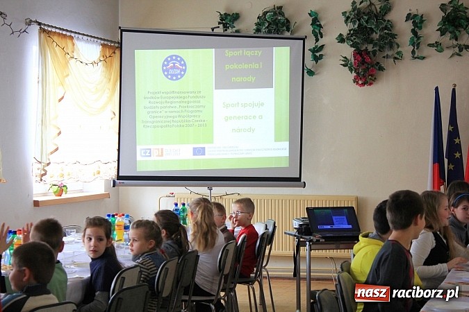 Zdjęcie w galerii na portalu naszraciborz.pl: Krzanowice: Sport łączy pokolenia i narody wiadomości z regionu