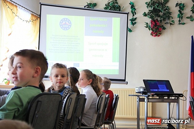 Zdjęcie w galerii na portalu naszraciborz.pl: Krzanowice: Sport łączy pokolenia i narody wiadomości z regionu