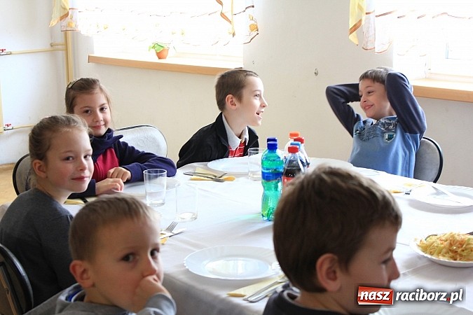 Zdjęcie w galerii na portalu naszraciborz.pl: Krzanowice: Sport łączy pokolenia i narody wiadomości z regionu