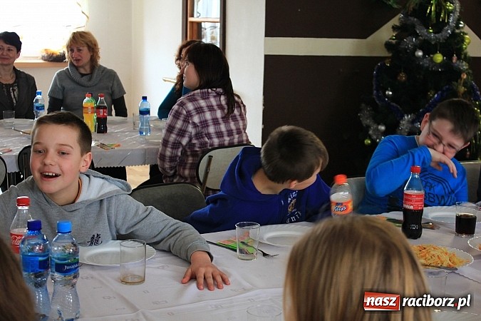 Zdjęcie w galerii na portalu naszraciborz.pl: Krzanowice: Sport łączy pokolenia i narody wiadomości z regionu