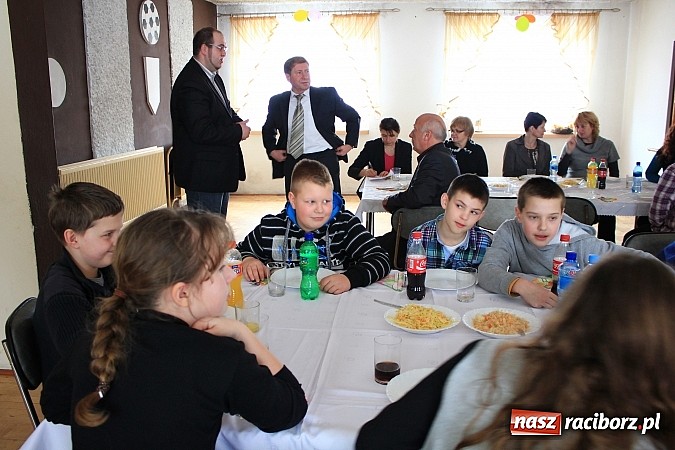 Zdjęcie w galerii na portalu naszraciborz.pl: Krzanowice: Sport łączy pokolenia i narody wiadomości z regionu