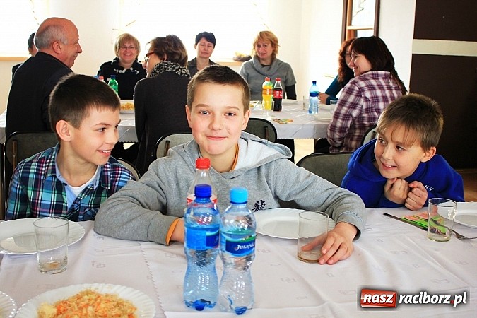 Zdjęcie w galerii na portalu naszraciborz.pl: Krzanowice: Sport łączy pokolenia i narody wiadomości z regionu