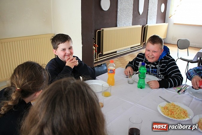 Zdjęcie w galerii na portalu naszraciborz.pl: Krzanowice: Sport łączy pokolenia i narody wiadomości z regionu