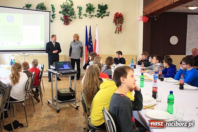 Zdjęcie w galerii na portalu naszraciborz.pl: Krzanowice: Sport łączy pokolenia i narody wiadomości z regionu