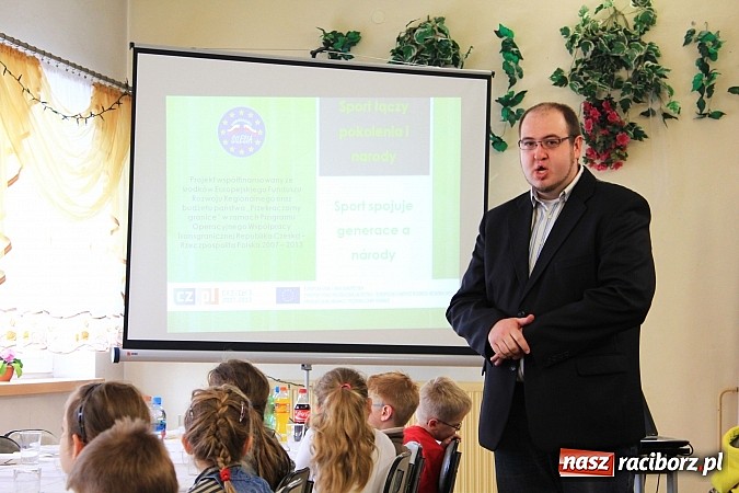 Zdjęcie w galerii na portalu naszraciborz.pl: Krzanowice: Sport łączy pokolenia i narody wiadomości z regionu