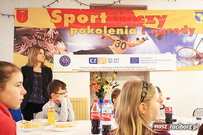 Zdjęcie w galerii na portalu naszraciborz.pl: Krzanowice: Sport łączy pokolenia i narody wiadomości z regionu