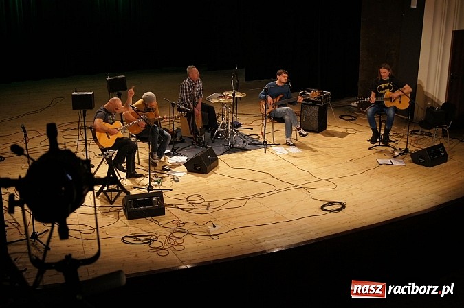 Zdjęcie w galerii na portalu naszraciborz.pl: Wokalista Dżemu dał koncert w RCK wiadomości z regionu