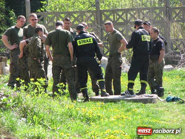 Zdjęcie w galerii na portalu naszraciborz.pl: Pocisk ze studzienki mógł wybuchnąć wiadomości z regionu
