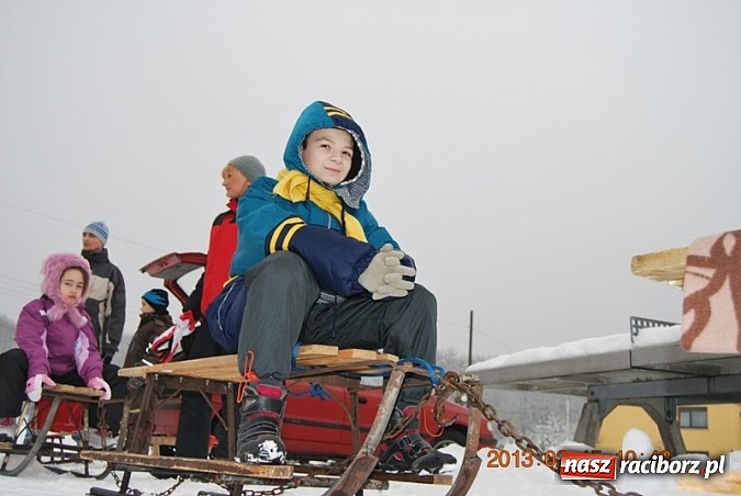 Zdjęcie w galerii na portalu naszraciborz.pl: Dobrze wiedzieli, kiedy spadnie śnieg! wiadomości z regionu