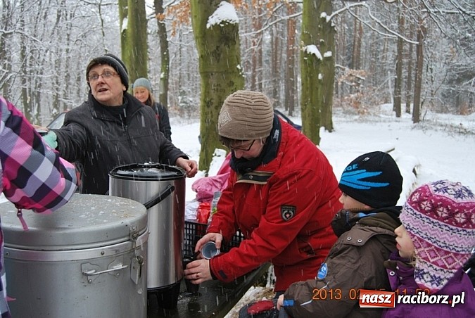 Zdjęcie w galerii na portalu naszraciborz.pl: Dobrze wiedzieli, kiedy spadnie śnieg! wiadomości z regionu