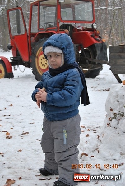 Zdjęcie w galerii na portalu naszraciborz.pl: Dobrze wiedzieli, kiedy spadnie śnieg! wiadomości z regionu