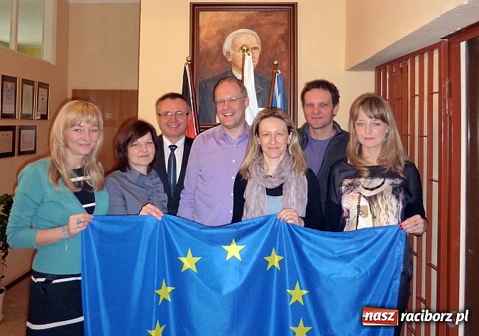 Zdjęcie w galerii na portalu naszraciborz.pl: Pozyskują pieniądze nawet w czasie ferii wiadomości z regionu