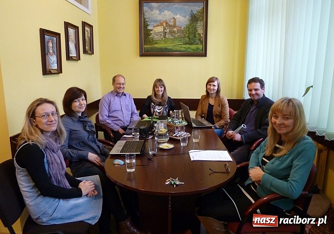 Zdjęcie w galerii na portalu naszraciborz.pl: Pozyskują pieniądze nawet w czasie ferii wiadomości z regionu