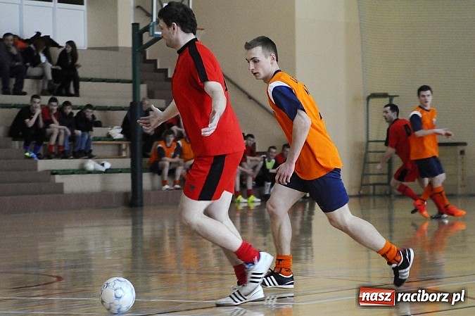 Zdjęcie w galerii na portalu naszraciborz.pl: Rudnik II z pucharem wójta wiadomości z regionu