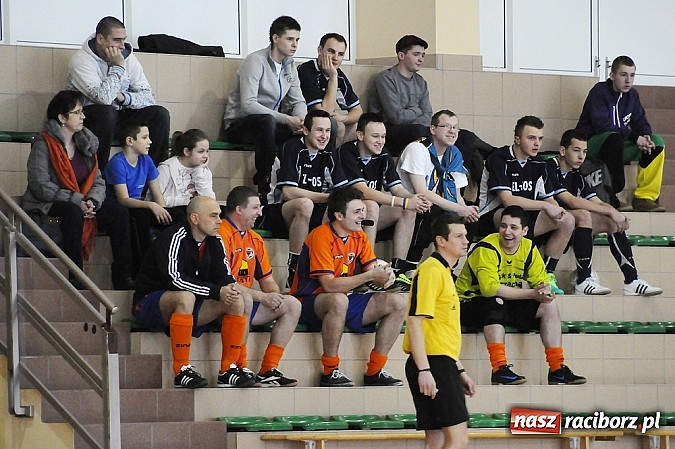 Zdjęcie w galerii na portalu naszraciborz.pl: Rudnik II z pucharem wójta wiadomości z regionu