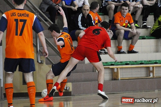 Zdjęcie w galerii na portalu naszraciborz.pl: Rudnik II z pucharem wójta wiadomości z regionu