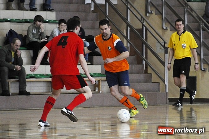 Zdjęcie w galerii na portalu naszraciborz.pl: Rudnik II z pucharem wójta wiadomości z regionu