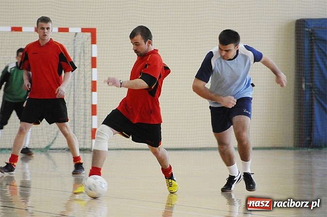 Zdjęcie w galerii na portalu naszraciborz.pl: Rudnik II z pucharem wójta wiadomości z regionu