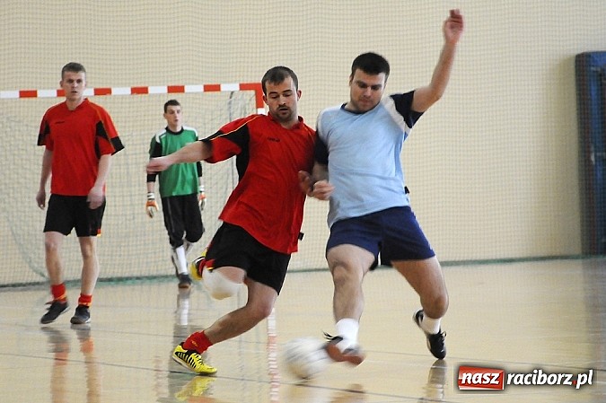 Zdjęcie w galerii na portalu naszraciborz.pl: Rudnik II z pucharem wójta wiadomości z regionu