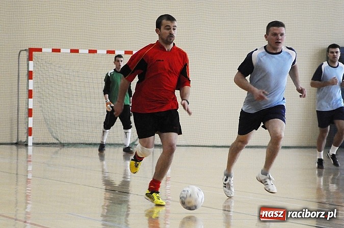 Zdjęcie w galerii na portalu naszraciborz.pl: Rudnik II z pucharem wójta wiadomości z regionu