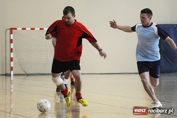 Zdjęcie w galerii na portalu naszraciborz.pl: Rudnik II z pucharem wójta wiadomości z regionu