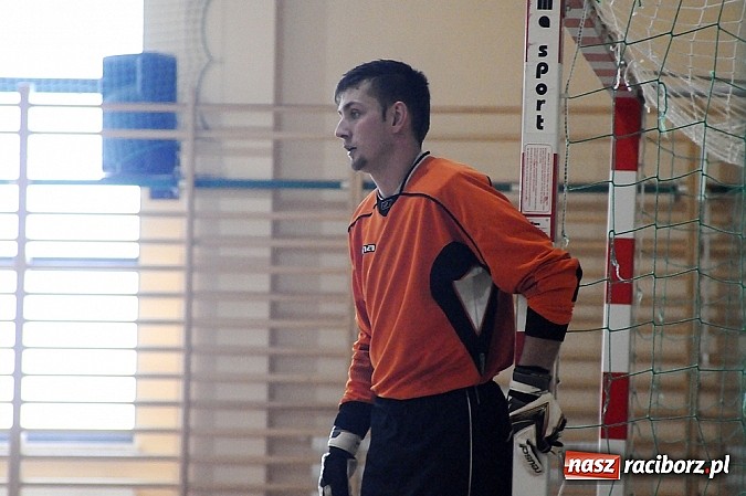 Zdjęcie w galerii na portalu naszraciborz.pl: Rudnik II z pucharem wójta wiadomości z regionu