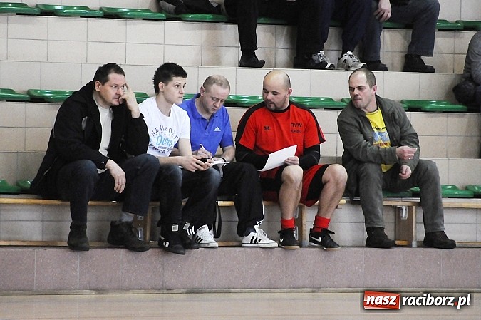 Zdjęcie w galerii na portalu naszraciborz.pl: Rudnik II z pucharem wójta wiadomości z regionu