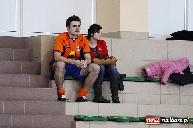 Zdjęcie w galerii na portalu naszraciborz.pl: Rudnik II z pucharem wójta wiadomości z regionu