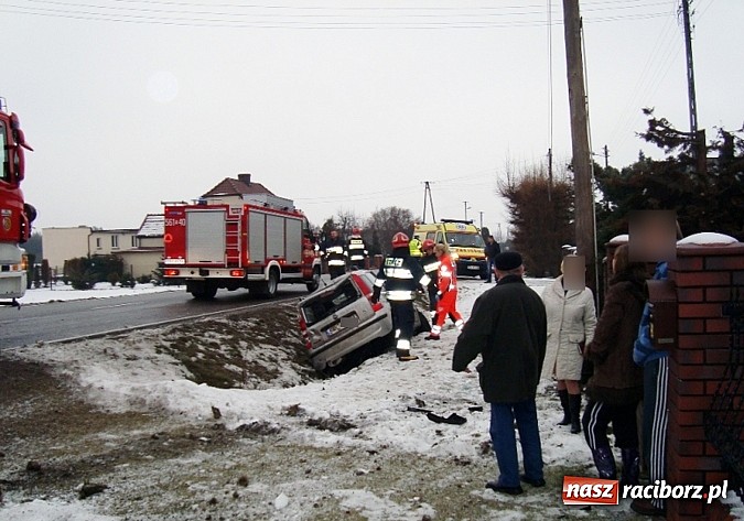 Zdjęcie w galerii na portalu naszraciborz.pl: Kolejne groźne zdarzenie drogowe w Rudach Kolonii Renerowskiej wiadomości z regionu