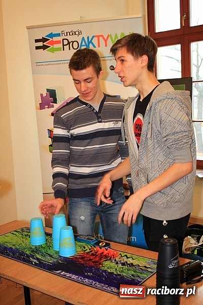 Zdjęcie w galerii na portalu naszraciborz.pl: Speed Stacks, czyli układanie kubków na czas wiadomości z regionu