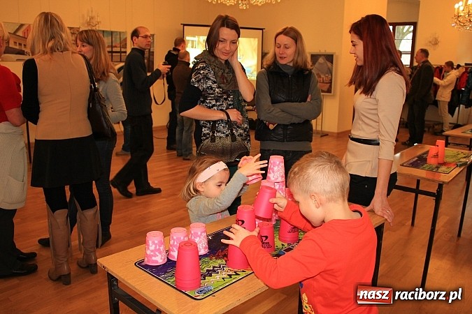 Zdjęcie w galerii na portalu naszraciborz.pl: Speed Stacks, czyli układanie kubków na czas wiadomości z regionu