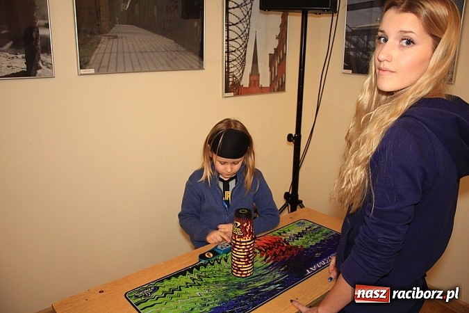 Zdjęcie w galerii na portalu naszraciborz.pl: Speed Stacks, czyli układanie kubków na czas wiadomości z regionu