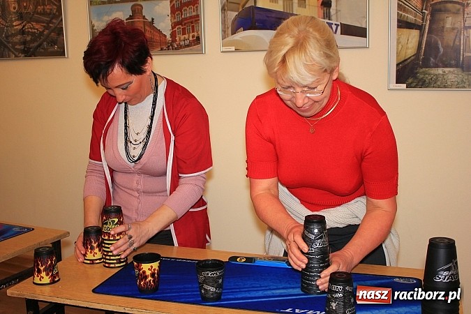 Zdjęcie w galerii na portalu naszraciborz.pl: Speed Stacks, czyli układanie kubków na czas wiadomości z regionu