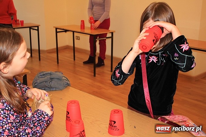 Zdjęcie w galerii na portalu naszraciborz.pl: Speed Stacks, czyli układanie kubków na czas wiadomości z regionu