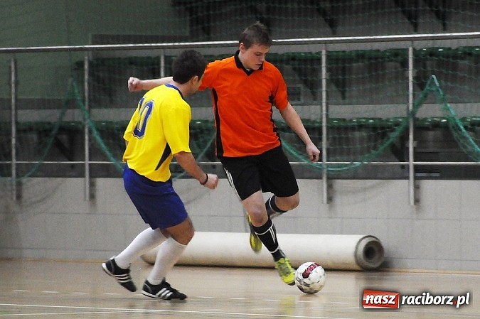 Zdjęcie w galerii na portalu naszraciborz.pl: Canarinhos z Bad Boys na remis wiadomości z regionu