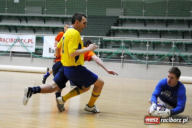 Zdjęcie w galerii na portalu naszraciborz.pl: Canarinhos z Bad Boys na remis wiadomości z regionu