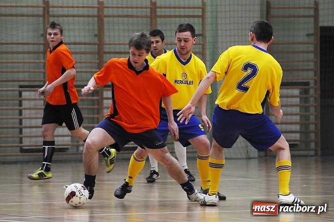 Zdjęcie w galerii na portalu naszraciborz.pl: Canarinhos z Bad Boys na remis wiadomości z regionu