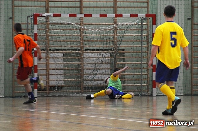 Zdjęcie w galerii na portalu naszraciborz.pl: Canarinhos z Bad Boys na remis wiadomości z regionu