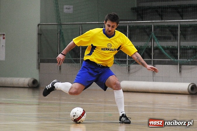 Zdjęcie w galerii na portalu naszraciborz.pl: Canarinhos z Bad Boys na remis wiadomości z regionu