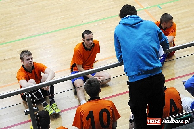 Zdjęcie w galerii na portalu naszraciborz.pl: Canarinhos z Bad Boys na remis wiadomości z regionu