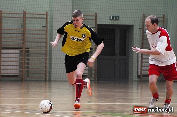 Zdjęcie w galerii na portalu naszraciborz.pl: Canarinhos z Bad Boys na remis wiadomości z regionu