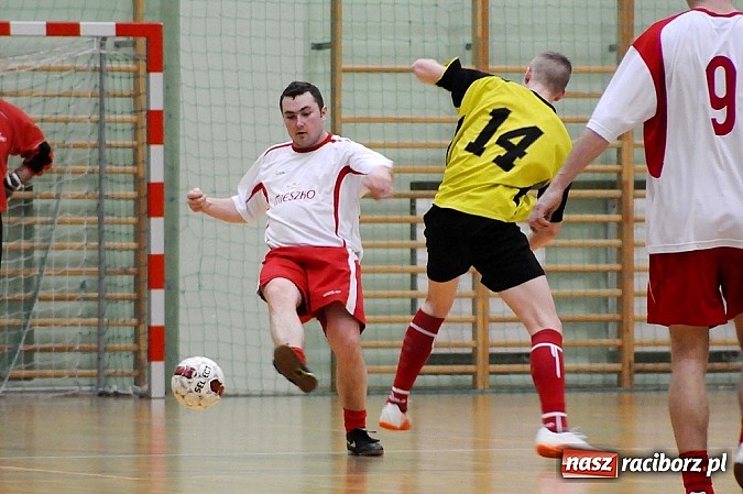 Zdjęcie w galerii na portalu naszraciborz.pl: Canarinhos z Bad Boys na remis wiadomości z regionu